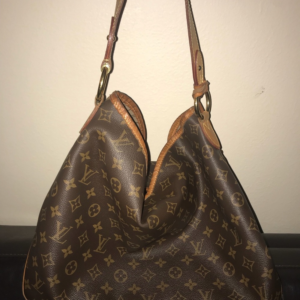 Authentic Louis Vuitton Delightful